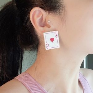 Queen of heart vintage wooden earrings